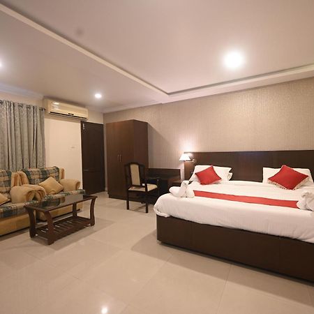 Hotel Bhagavath Gardens Chengannur Extérieur photo