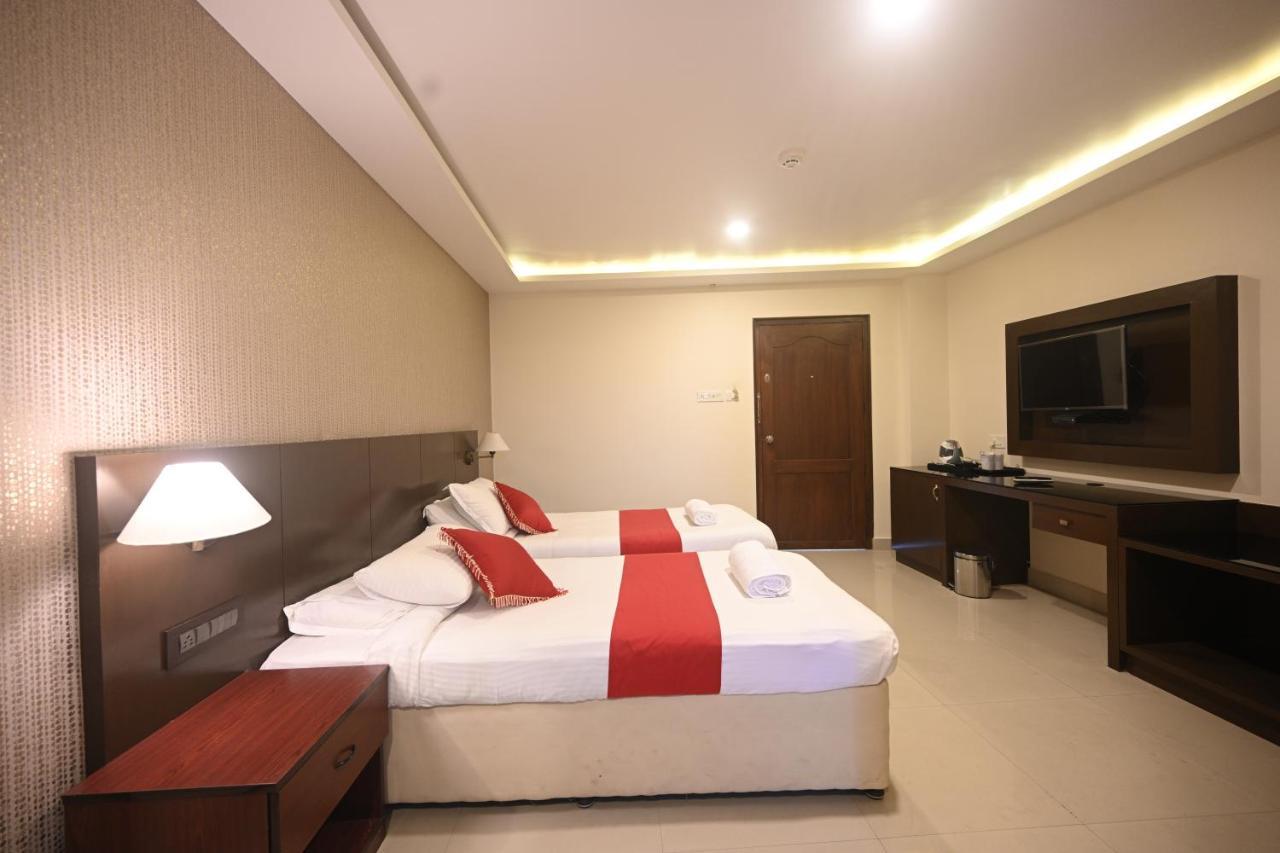 Hotel Bhagavath Gardens Chengannur Extérieur photo