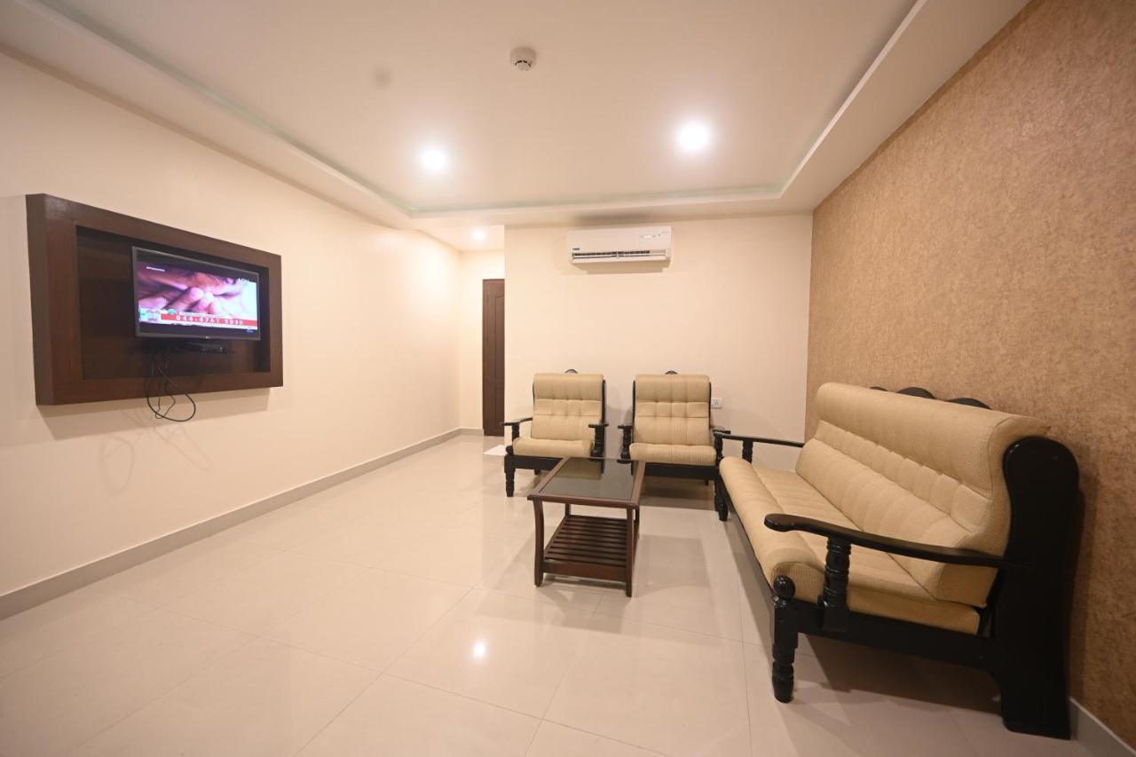 Hotel Bhagavath Gardens Chengannur Extérieur photo
