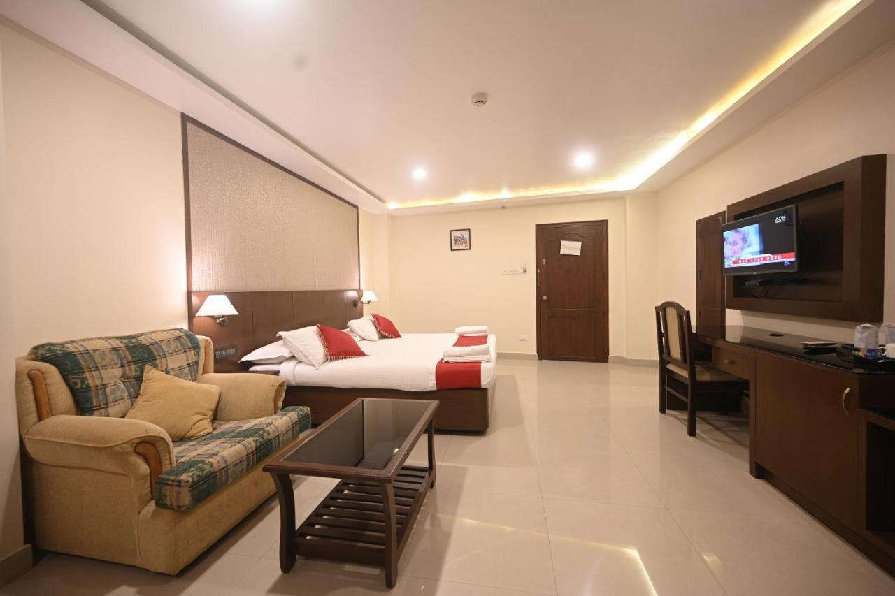 Hotel Bhagavath Gardens Chengannur Extérieur photo
