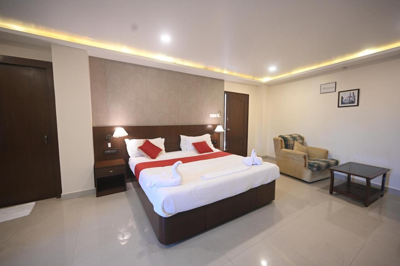 Hotel Bhagavath Gardens Chengannur Extérieur photo