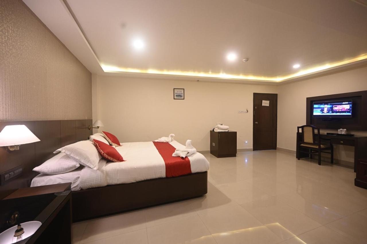 Hotel Bhagavath Gardens Chengannur Extérieur photo