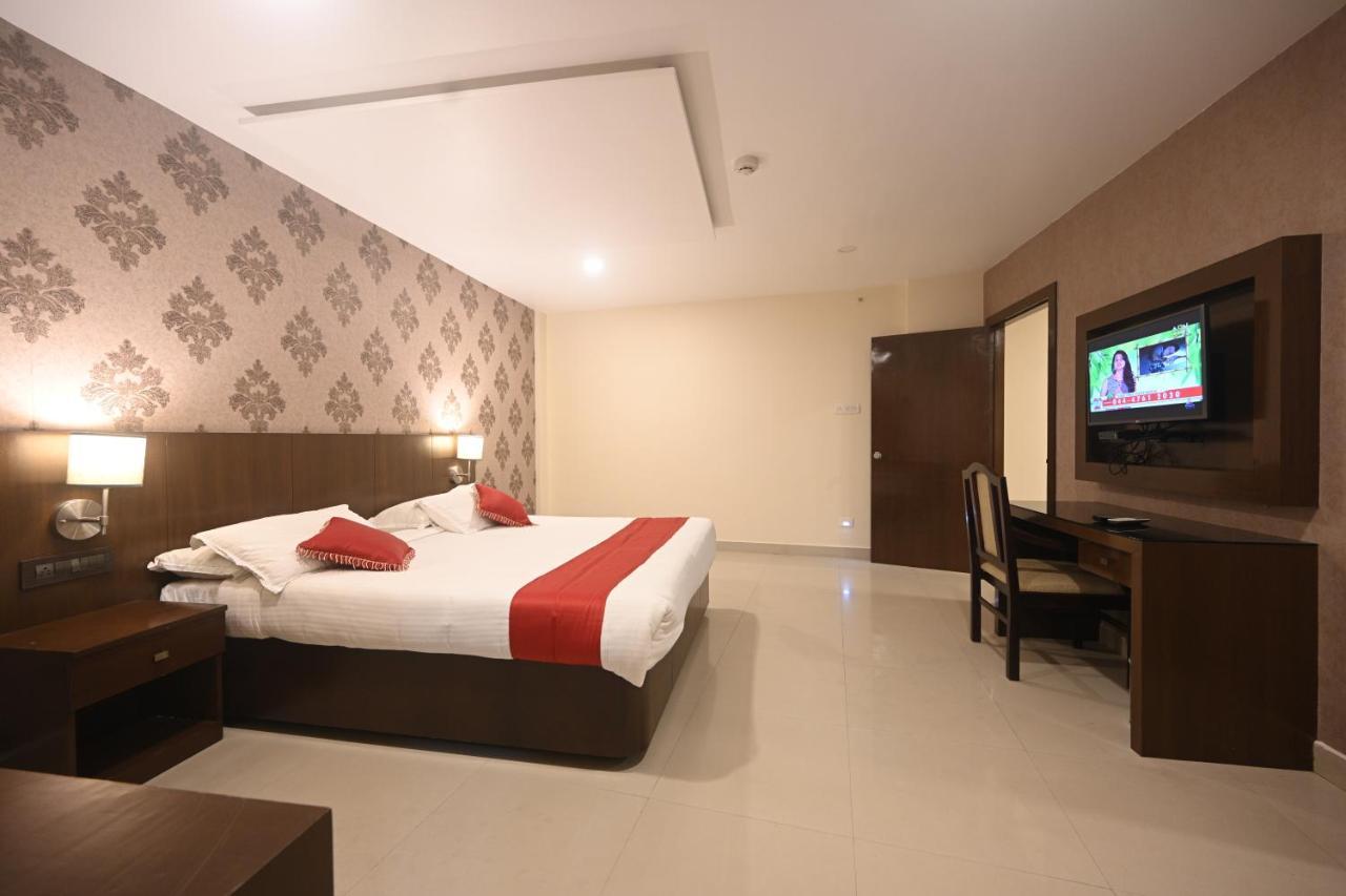 Hotel Bhagavath Gardens Chengannur Extérieur photo