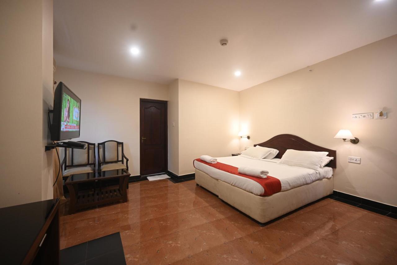 Hotel Bhagavath Gardens Chengannur Extérieur photo
