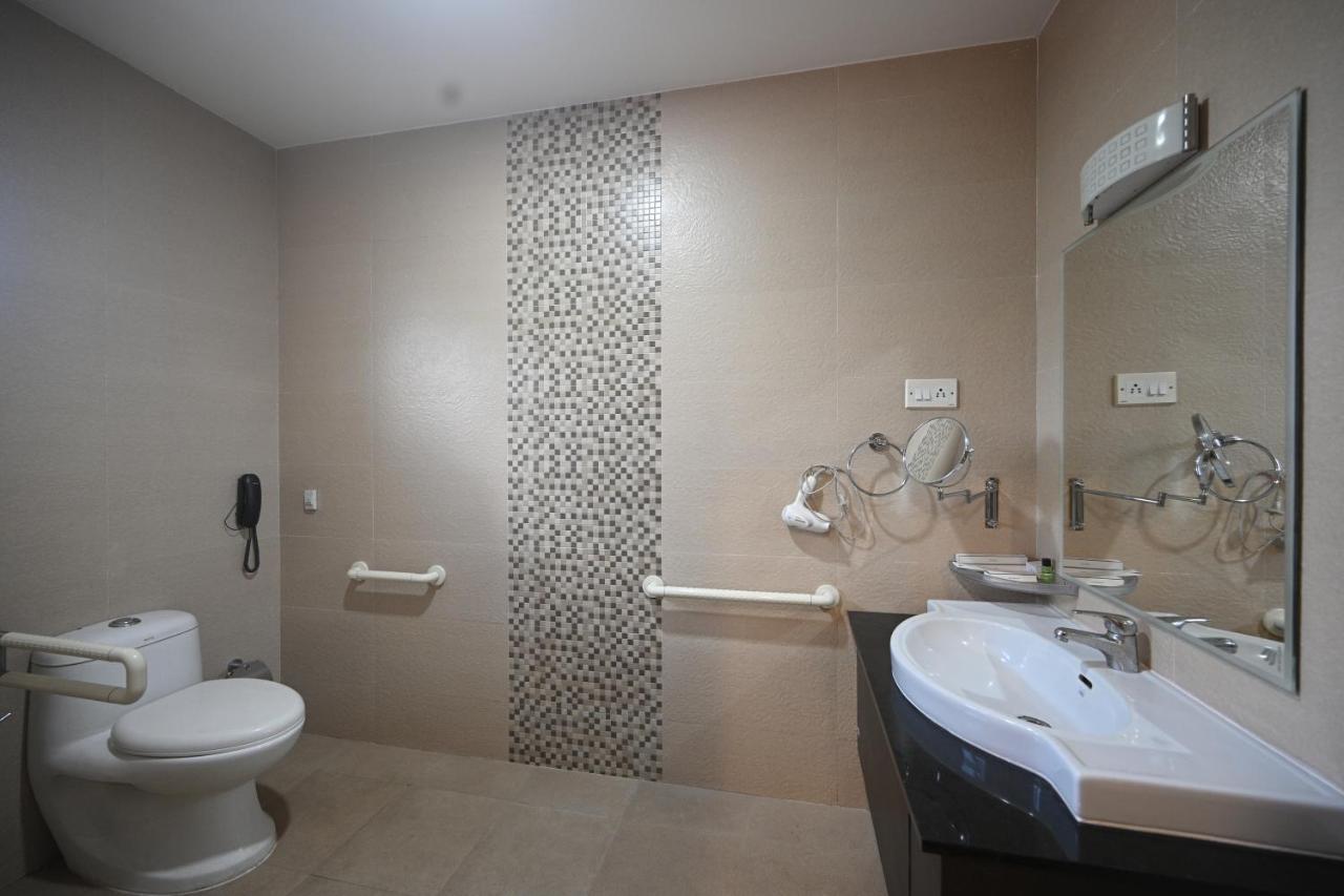 Hotel Bhagavath Gardens Chengannur Extérieur photo