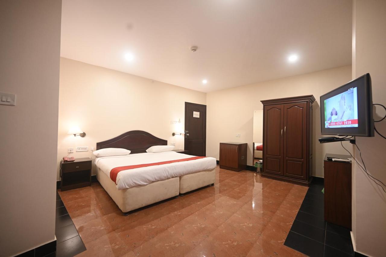 Hotel Bhagavath Gardens Chengannur Extérieur photo